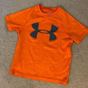 Boys Under Armour wicking T-Shirt
